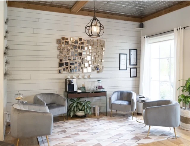 Salon interior detail
