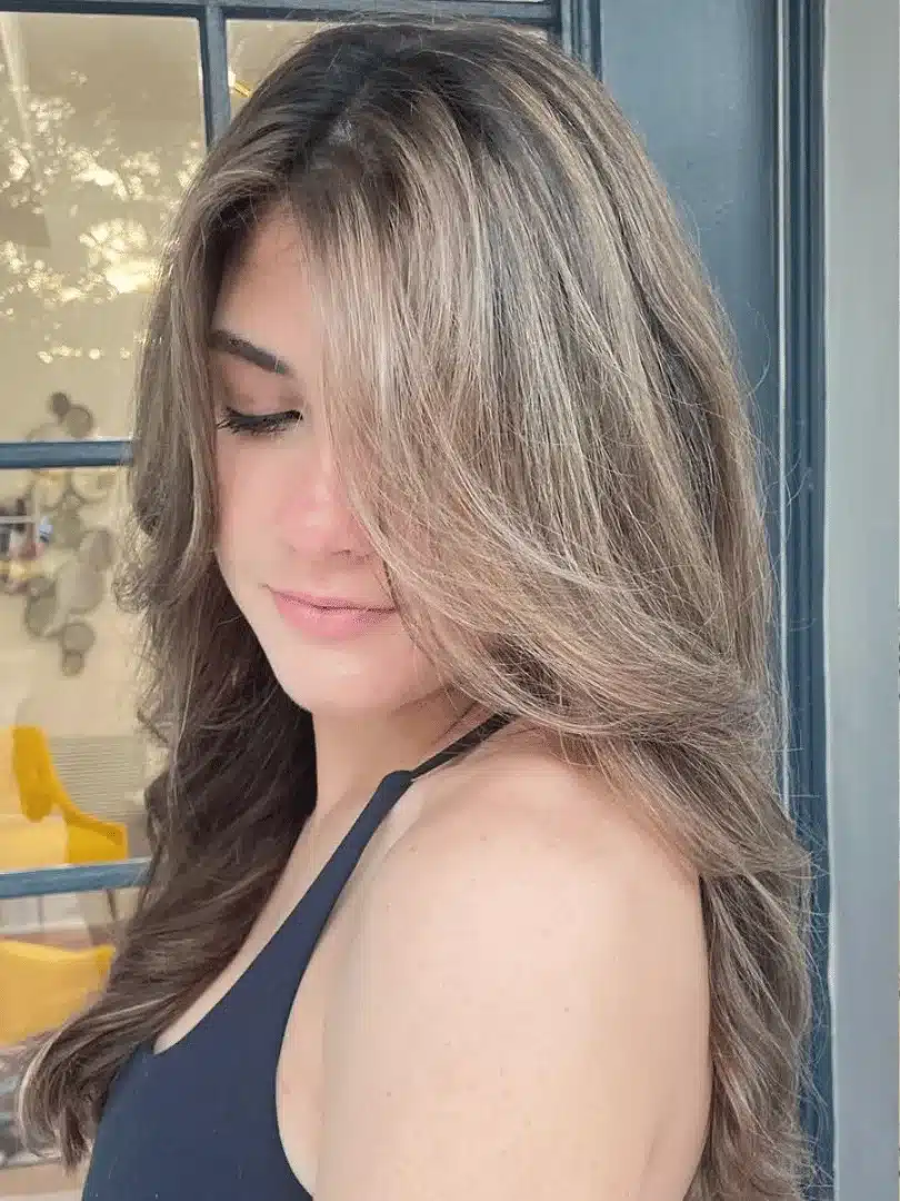 Ash_blonde_dimensional_highlights_at_salon221