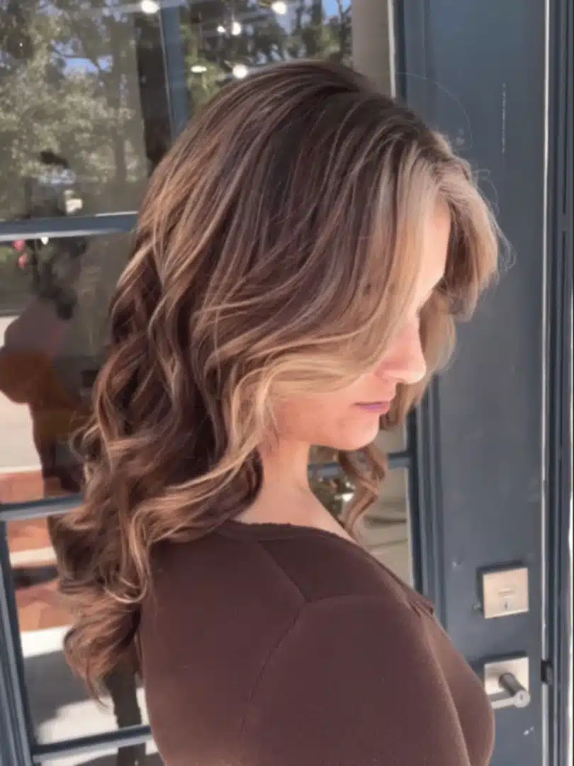 Caramel_highlighted_curls_at_salon221