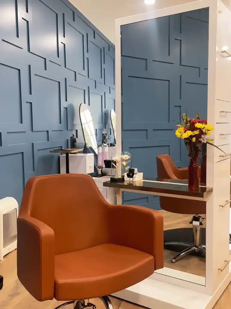 Salon221_Interior_10_Accent_Wall