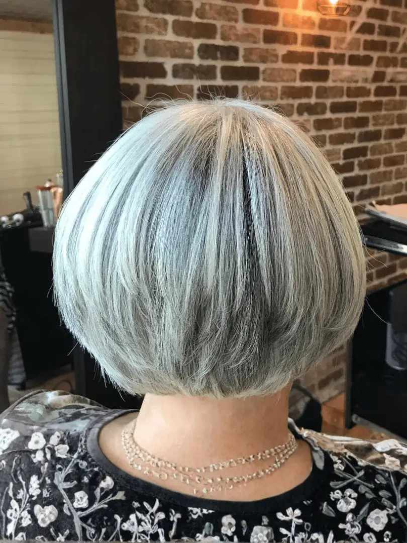 Silver_blue_short_bob_at_salon221